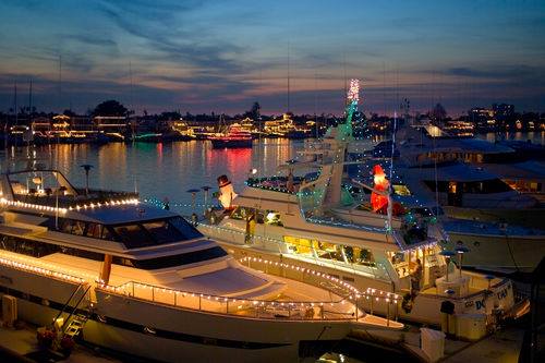 newport beach ca christmas boat parade